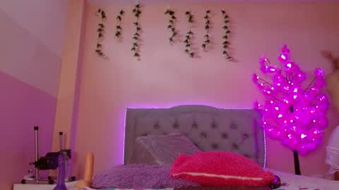Snapshot of kiarabenedetti_ chatting on October 20, 8:01 pm Kiara Benedetti online show from October 20, 8:01 pm