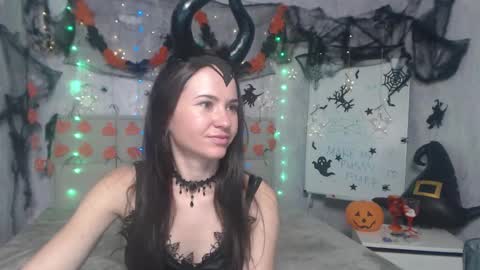 Kara online show from October 31, 8:13 pm