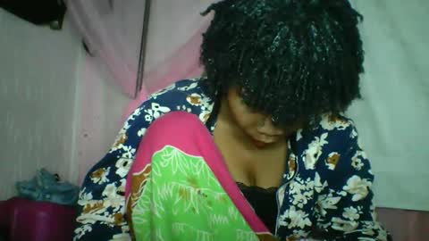 kiarah 69 online show from May 19, 1:56 am