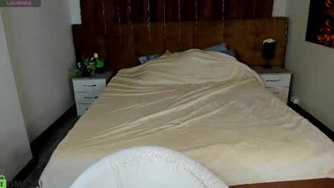 Kiki online show from June 11, 2:53 am