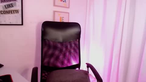 Kimberly online show from June 5, 2:23 pm