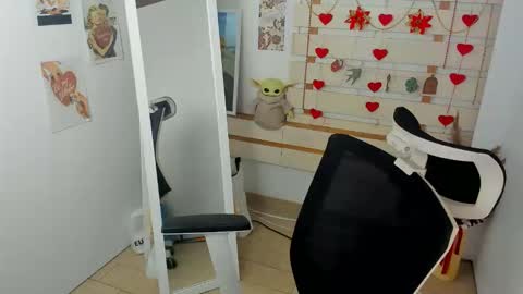 Kim online show from February 12, 1:46 pm