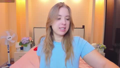 kimberly_mm online show from December 10, 7:05 am