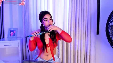Snapshot of kimberlyloren chatting on October 23, 2:34 pm Kimberly Loren online show from October 23, 2:34 pm