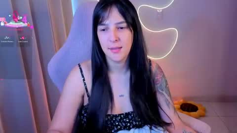 Kim 3 online show from July 5, 2:23 pm
