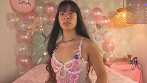 kimhilton online show from October 28, 4:40 am