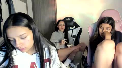 kimmi online show from November 20, 11:17 pm