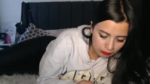 kelly online show from March 4, 8:27 pm