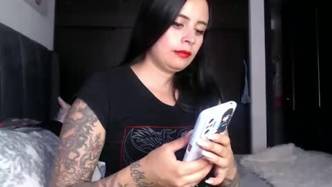 kelly online show from December 7, 8:16 pm