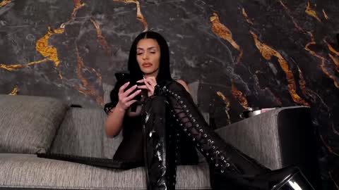 Kim Wilmes online show from January 26, 9:19 am