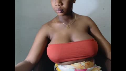 kinkyjuicexx online show from April 22, 8:44 am