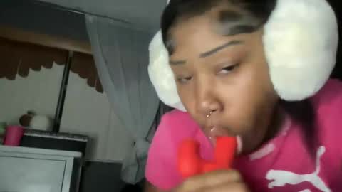 Snapshot of kinkykittee chatting on December 31, 10:26 am Bunniii online show from December 31, 10:26 am