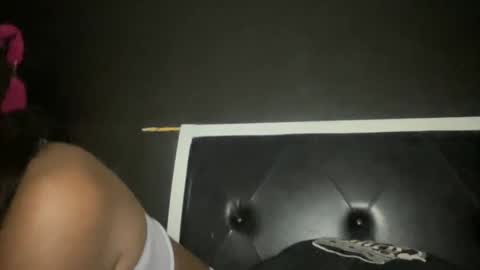 Snapshot of kinkykittee chatting on January 5, 9:47 pm Bunniii online show from January 5, 9:47 pm