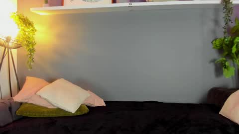 kira_exe online show from March 30, 11:32 am