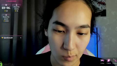 Aura online show from December 4, 4:15 am