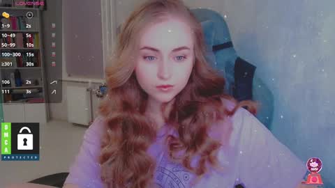 Snapshot of kira_love_sleep chatting on December 22, 3:55 pm you know thumb up me please its important online show from December 22, 3:55 pm