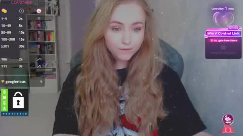 Snapshot of kira_love_sleep chatting on December 10, 4:06 pm you know thumb up me please its important online show from December 10, 4:06 pm