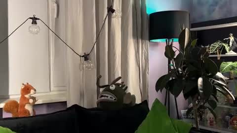 Kira    online show from April 18, 11:37 pm