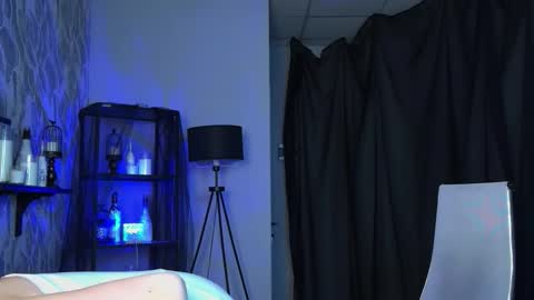 Kira online show from February 24, 6:39 pm