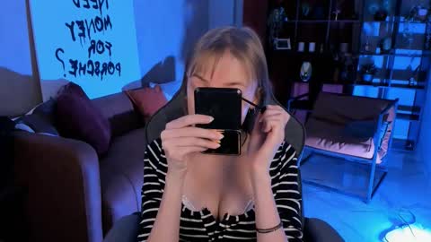 Kira online show from November 2, 5:38 pm