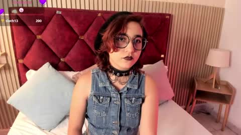 Samantha  Velvet online show from April 16, 8:08 pm