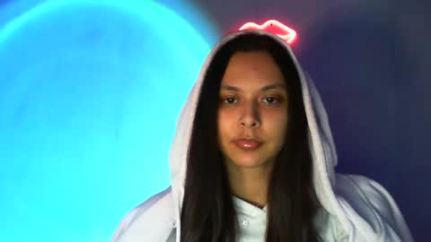 kiss_ameliaa online show from February 18, 6:17 pm