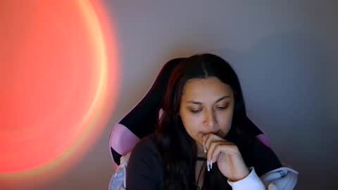 kiss_ameliaa online show from October 14, 3:14 pm