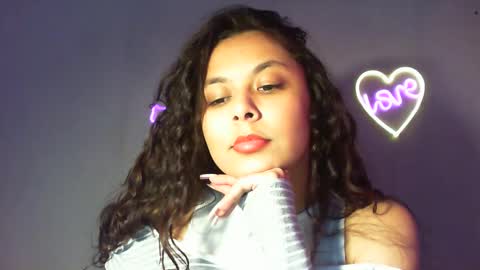 kiss_ameliaa online show from February 23, 2:07 pm