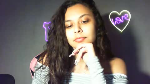 kiss_ameliaa online show from February 24, 5:53 pm