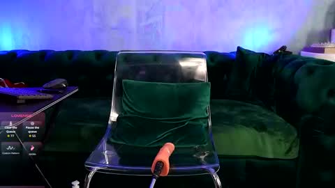 kiss_katy online show from September 19, 8:35 am