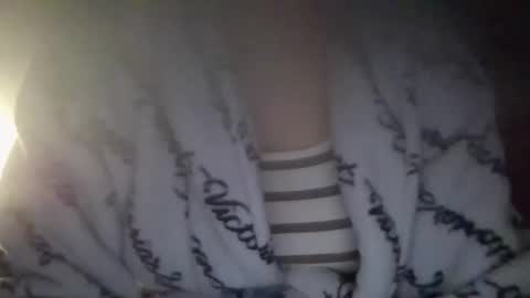 kissandtell1357 online show from October 27, 1:56 am