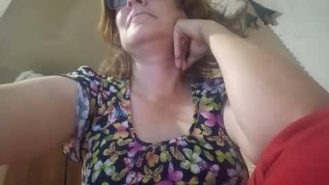 kissandvibe online show from July 23, 10:12 am