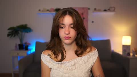 Sisi online show from October 3, 1:27 pm