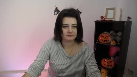 kissleoxx online show from November 1, 1:48 pm