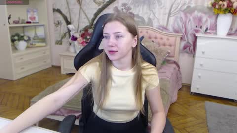 kissme_now online show from February 12, 6:48 am