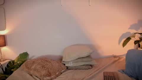 kissmeari_ online show from May 26, 3:39 am