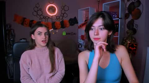 kitniss online show from October 27, 1:17 pm