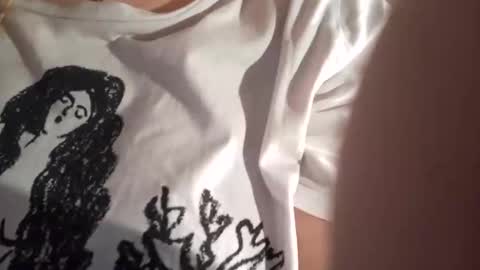 kitsuneniki online show from March 10, 7:29 pm