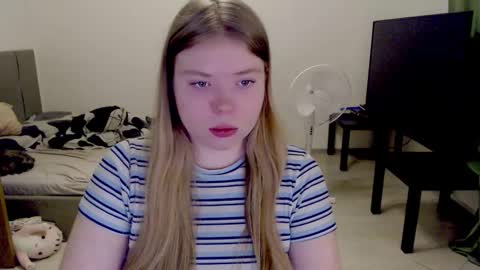 Jennyblonde and Emmabrunette online show from December 20, 12:20 pm