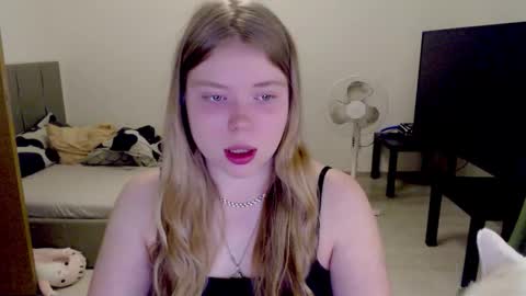 Jennyblonde and Emmabrunette online show from November 3, 5:28 pm