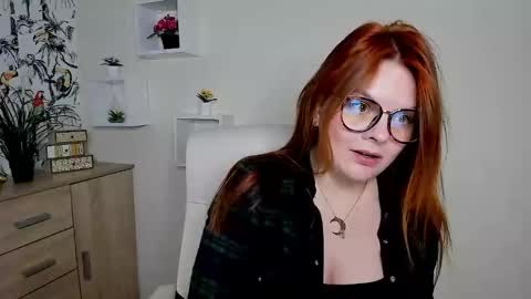 Kitten online show from May 14, 2:34 pm
