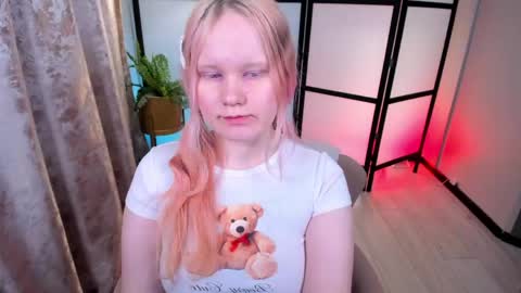 kittenxoann online show from April 18, 7:58 pm