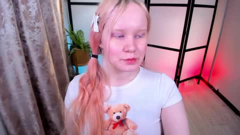 kittenxoann online show from April 18, 5:37 pm