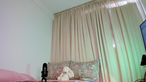 sophie online show from November 5, 4:34 pm