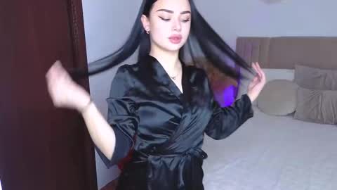 kitty_cut1ee_ online show from March 7, 10:00 am