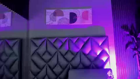 Snapshot of kitty_dolly1 chatting on September 11, 9:15 pm online show from September 11, 9:15 pm