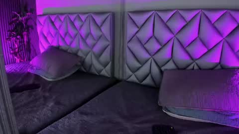 Snapshot of kitty_dolly1 chatting on September 10, 8:53 pm online show from September 10, 8:53 pm