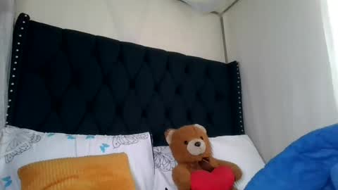 kitty_kerry online show from June 16, 9:54 am