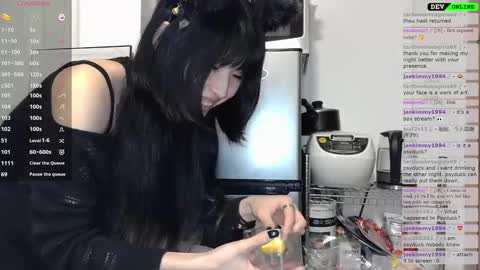 Snapshot of kitty_krush chatting on October 10, 12:48 am Kitty online show from October 10, 12:48 am