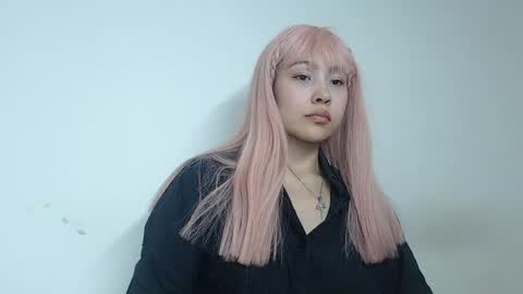 nina martinez online show from May 20, 6:54 am
